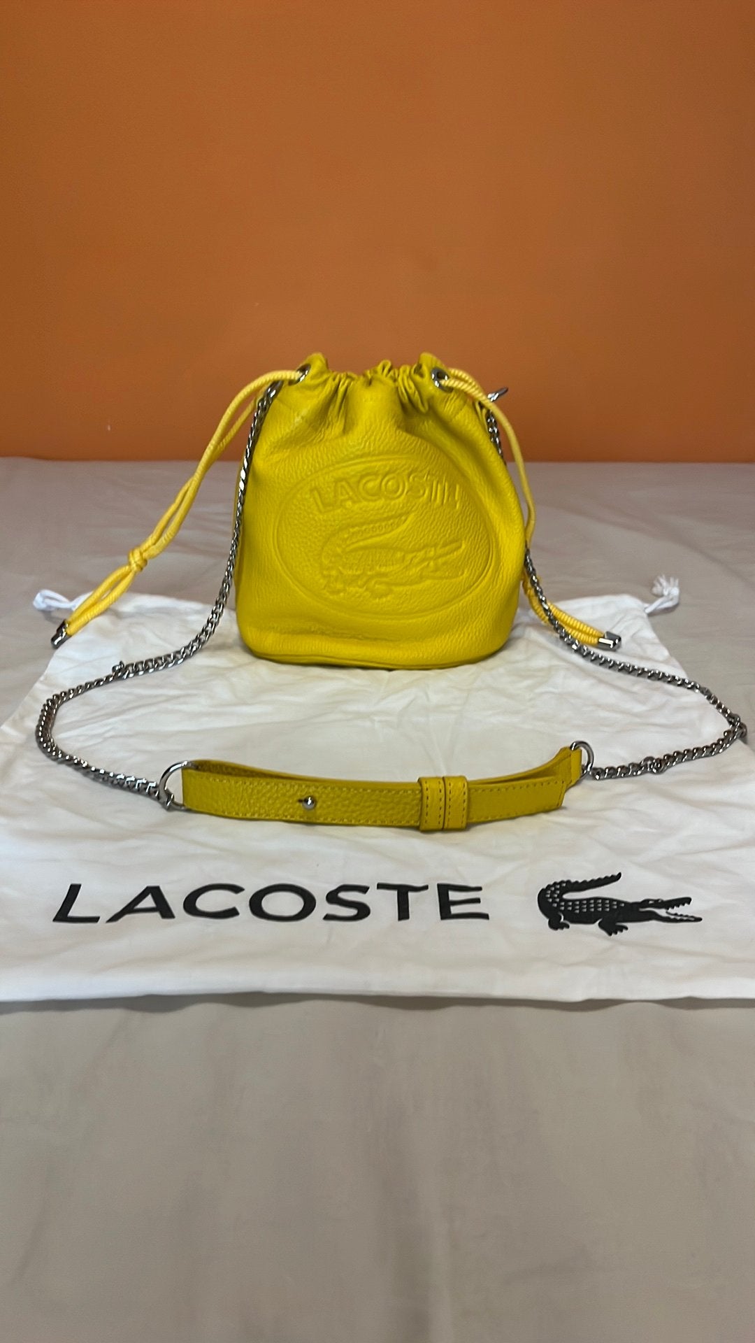 Gele Lacoste Croco Crew Grained Leather Bucket Bag, Geel, Zo goed als nieuw, Leer, Ophalen