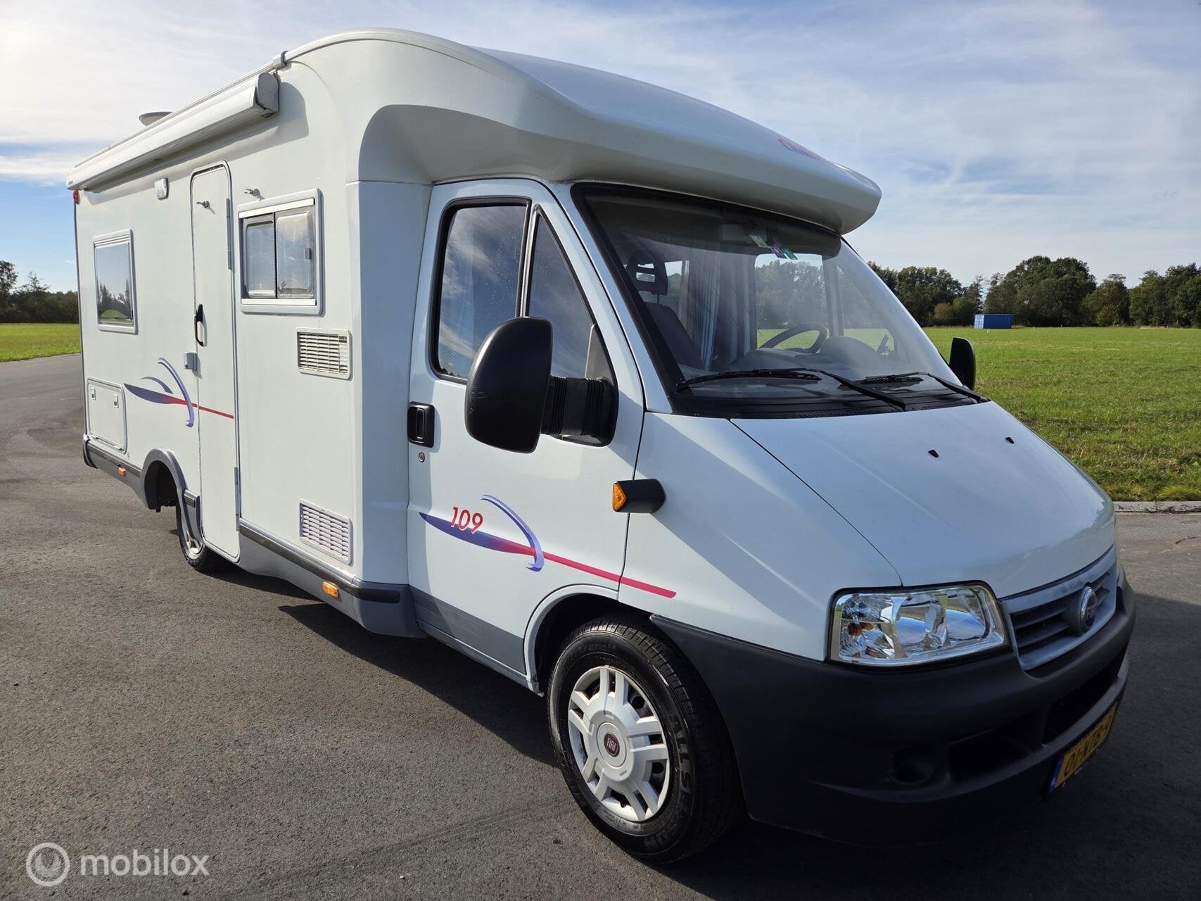 Challenger 109 Half-integraal 2.8Jtd 128pk ☆Enkele bedden, 6 tot 7 meter, Bedrijf, Challenger, Boiler