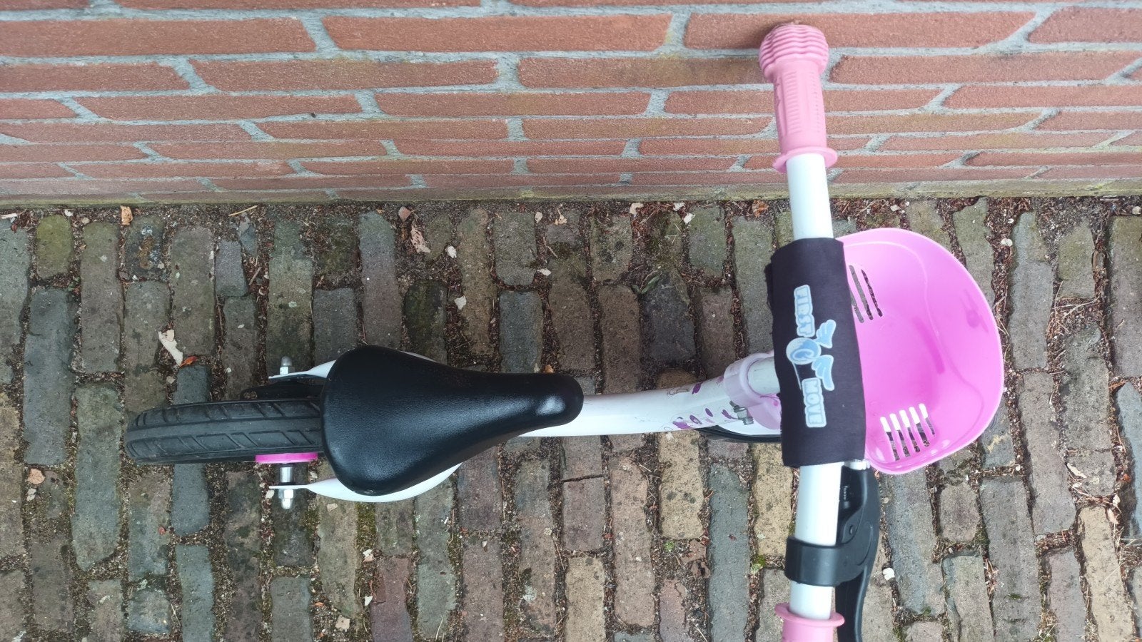 Kinderfietsje roze/wit - Loopfiets, Ophalen, Terugtraprem, Gebruikt, Onbekend