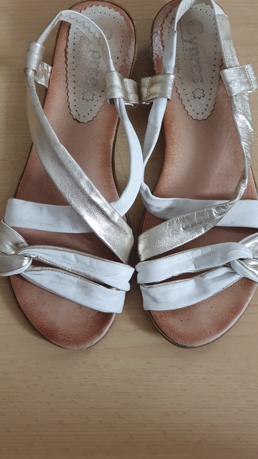 Sandalen, maat 41, cypres, wit/goud, Ophalen of Verzenden, Zo goed als nieuw, Wit, Sandalen of Muiltjes