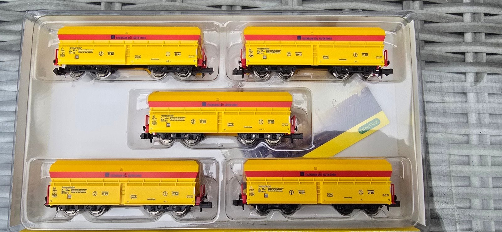minitrix 15240 Eisenbahn und Hafen 5 dlge zelflosser set top, Ophalen of Verzenden, Gelijkstroom, Wagon, Trix
