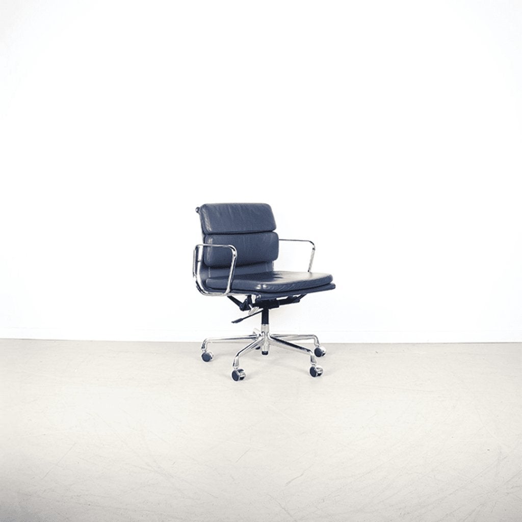 Vitra Eames EA 217 Bureaustoel Donkerblauw Leer - Chroom, Huis en Inrichting, Niet ingevuld, Zo goed als nieuw, Niet ingevuld