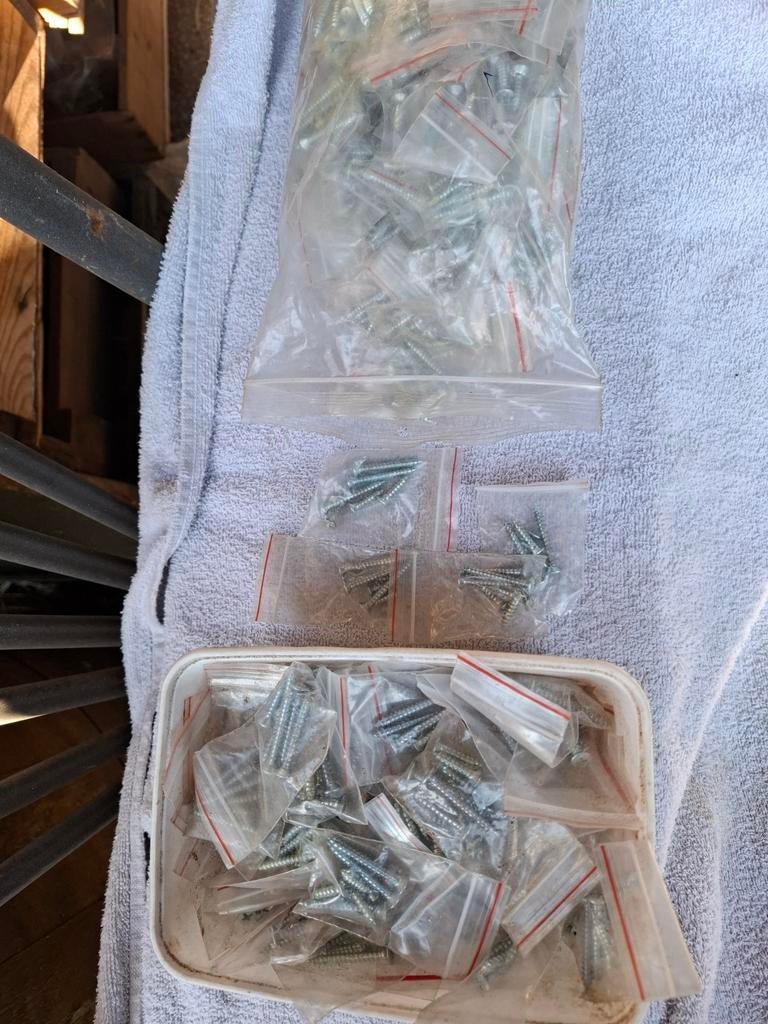 2 kilo nieuwe houtschroeven, Ophalen of Verzenden, Nieuw, Minder dan 50 mm, Schroeven