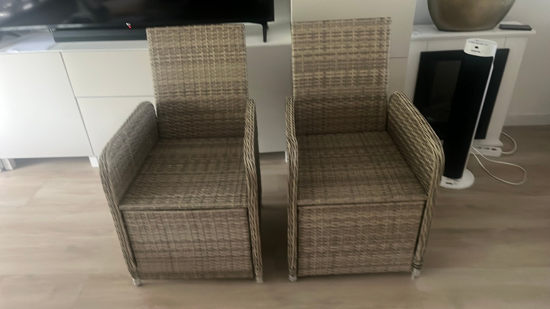 Nieuwe stoelen!, Ophalen, Zo goed als nieuw, Rechthoekig