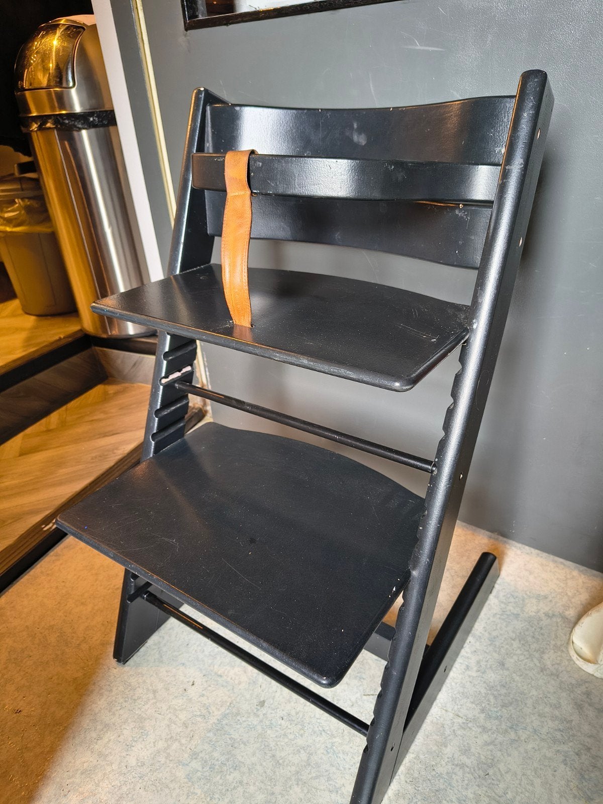 Zwarte Stokke tripptrapp, Ophalen of Verzenden, Zo goed als nieuw, Meegroeistoel