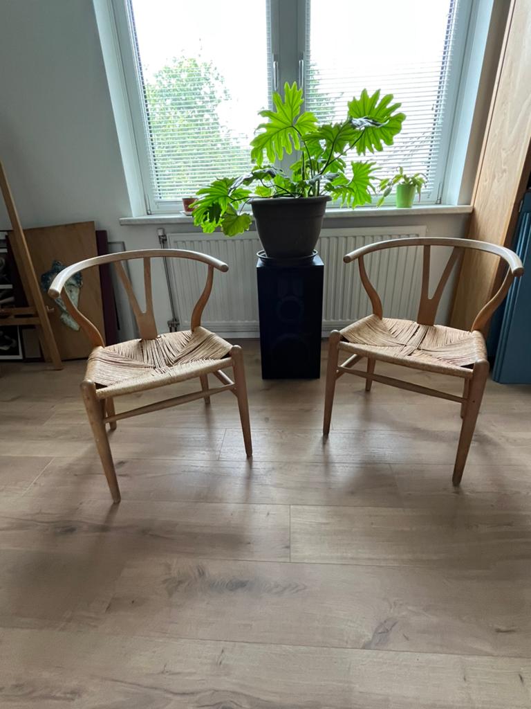 Set van 2 deense Carl Hansen wishbone CH24 stoelen, Huis en Inrichting, Stoelen, Ophalen, Gebruikt, Twee, Hout