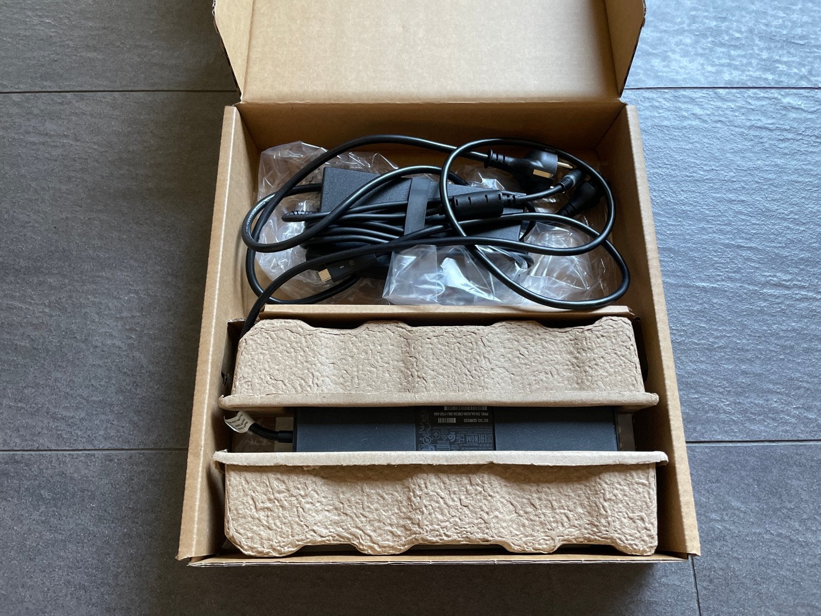 Dell WD19DCS Docking Station - nieuw in de doos, Ophalen of Verzenden, Zo goed als nieuw, Docking station, Laptop