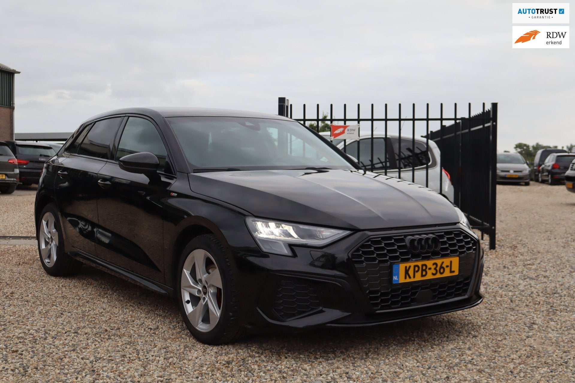 Audi A3 SPORTBACK S-LINE BLACK EDITION 35 TFSI Advanced edit, Stof, 4 cilinders, 150 pk, Zwart