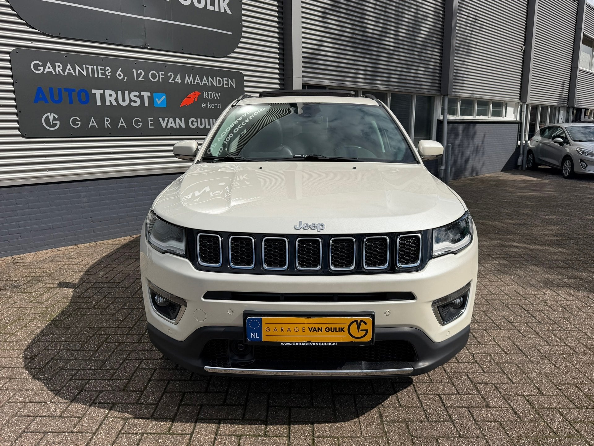 Jeep Compass 1.4 170PK Limited 4x4 Automaat Panodak,Clima,Cr, Auto's, Automaat, 450 kg, Gebruikt, Zwart