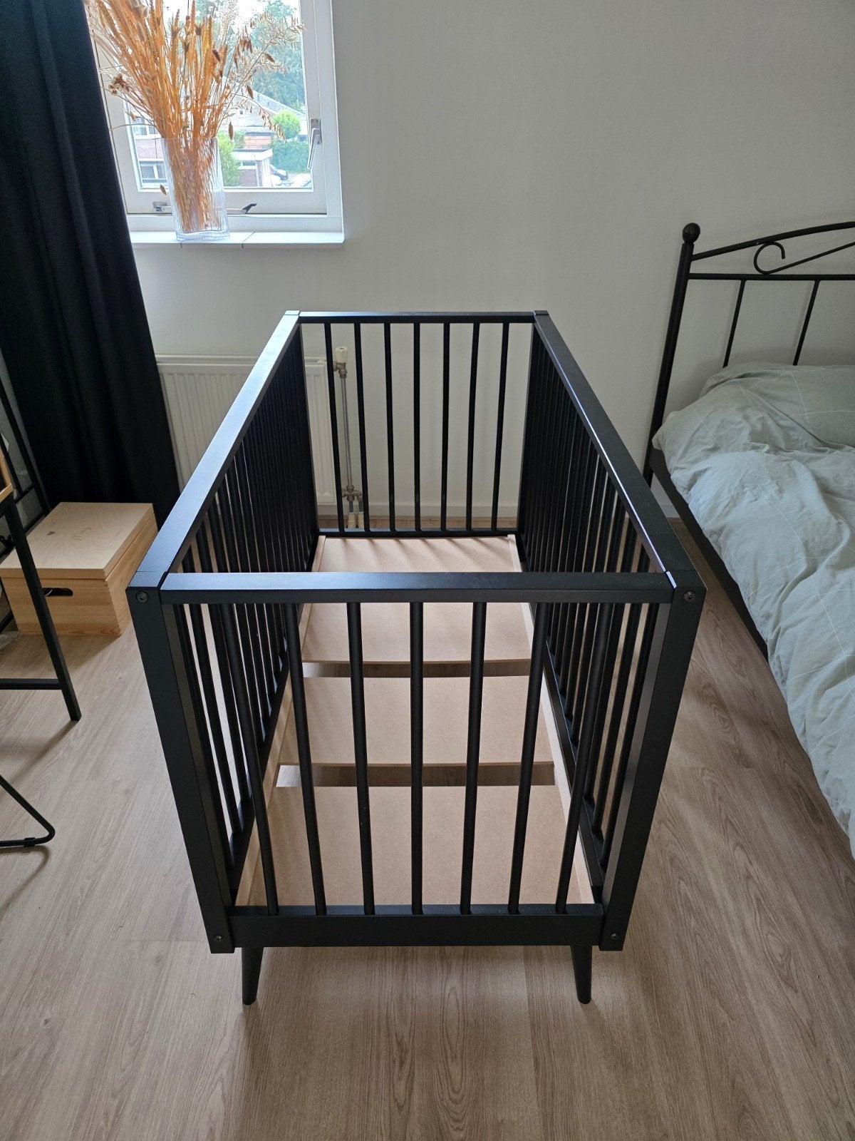 Europe Baby Ledikant Evy 60x120 Zwart, Kinderen en Baby's, Babywiegjes en Ledikanten, Ophalen, Gebruikt, Ledikant