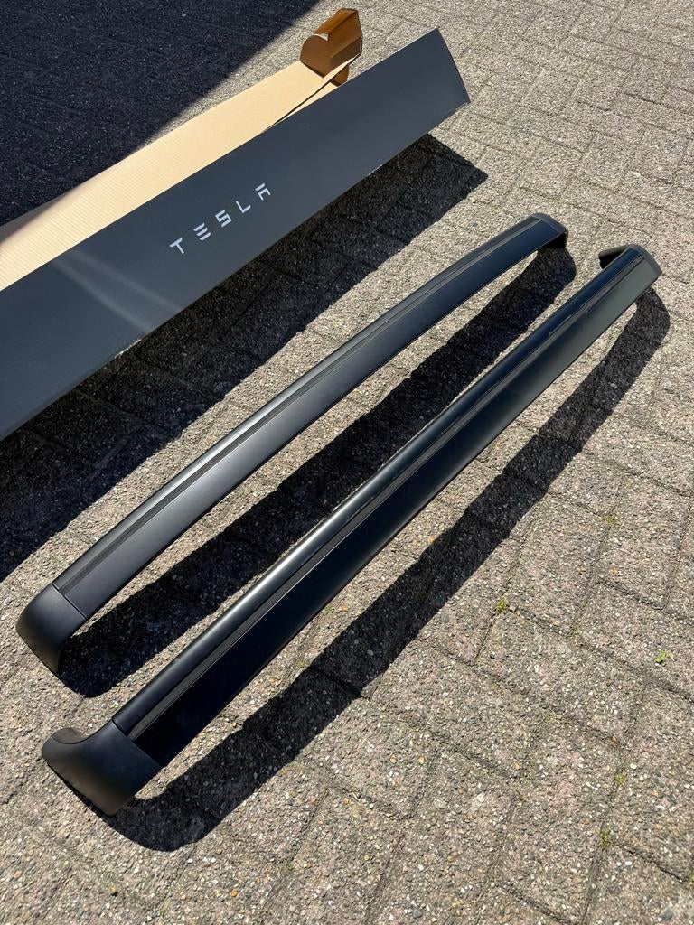 Originele Tesla Model 3 dakdragers - Zo goed als nieuw, Auto diversen, Dakdragers, Zo goed als nieuw, Ophalen