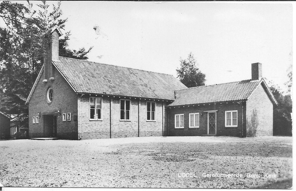 Oude ansichtkaart Uddel Gereformeerde Kerk, Ophalen of Verzenden, 1960 tot 1980, Ongelopen, Gelderland