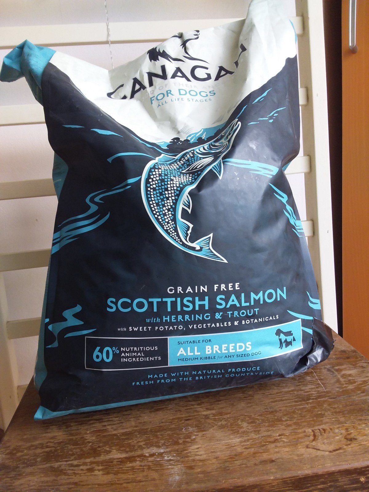 Canagan Hondebrokken Salmon ., Ophalen, Hond