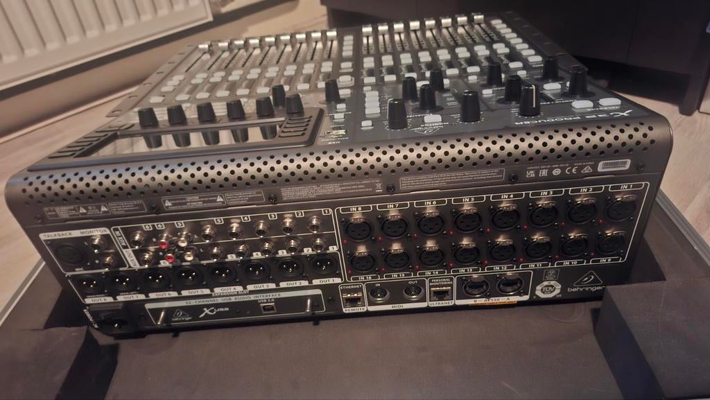 Behringer X32 Producer digitale mixer, Ophalen of Verzenden, Zo goed als nieuw, 20 kanalen of meer, Microfooningang