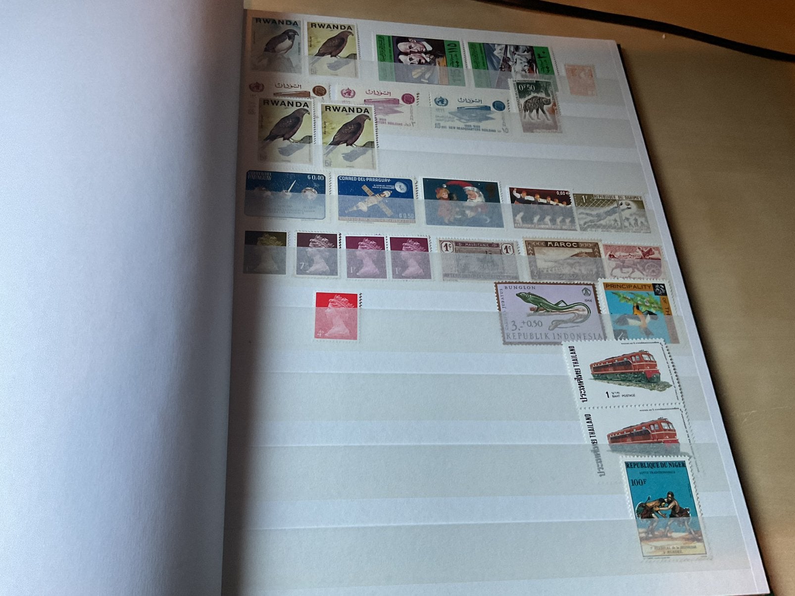 Stockboek diversen postfris, Postzegels en Munten, Postzegels | Volle albums en Verzamelingen, Ophalen of Verzenden, Buitenland