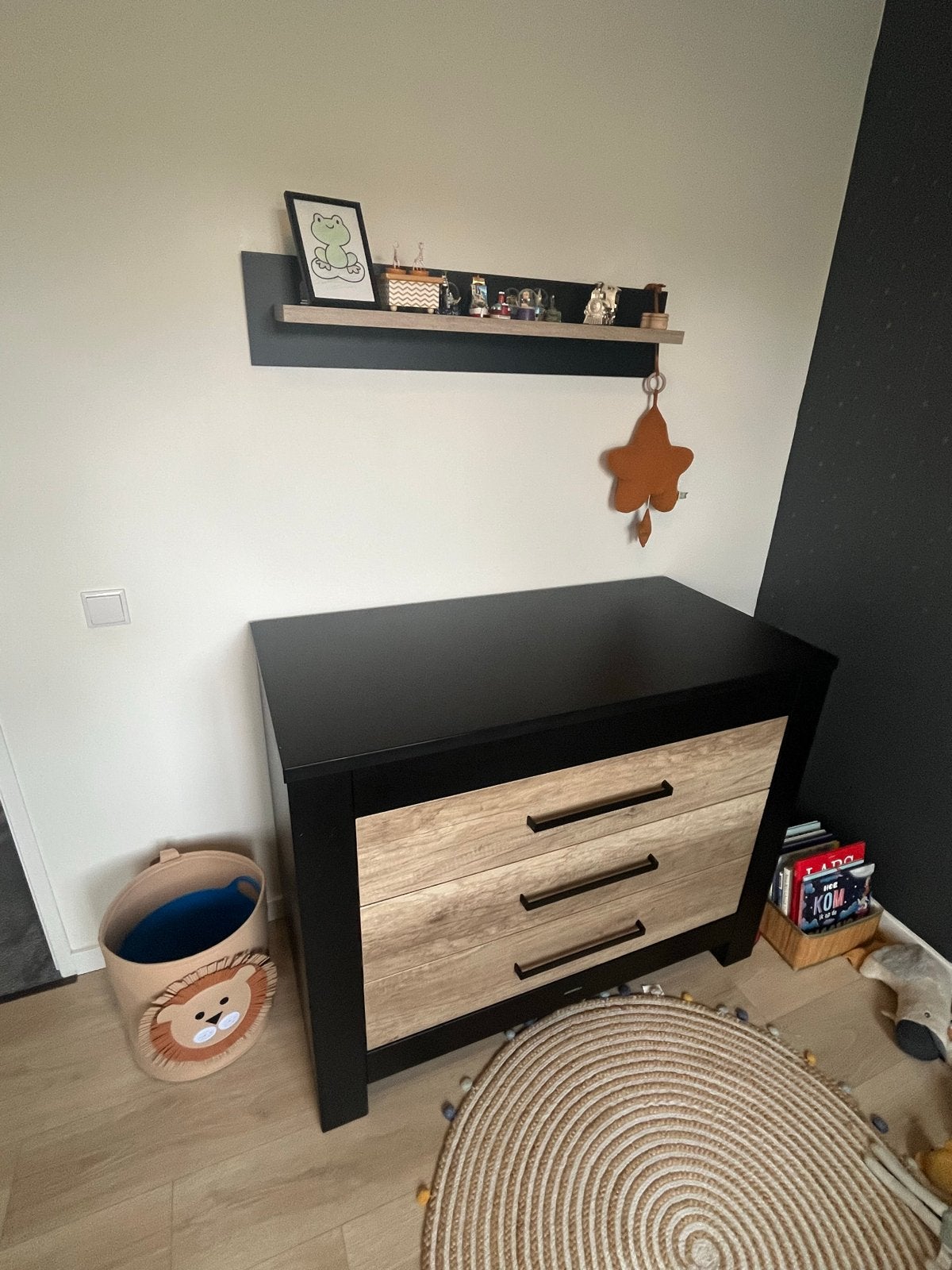 Kidsmill Commode, wandplank en ledikant (incl matras), Ophalen, Gebruikt, 50 tot 70 cm, 100 cm of meer