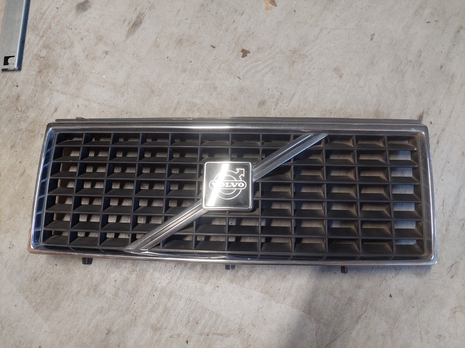Volvo 240 grill perfecte staat, Gebruikt, Voor, Ophalen of Verzenden, Volvo