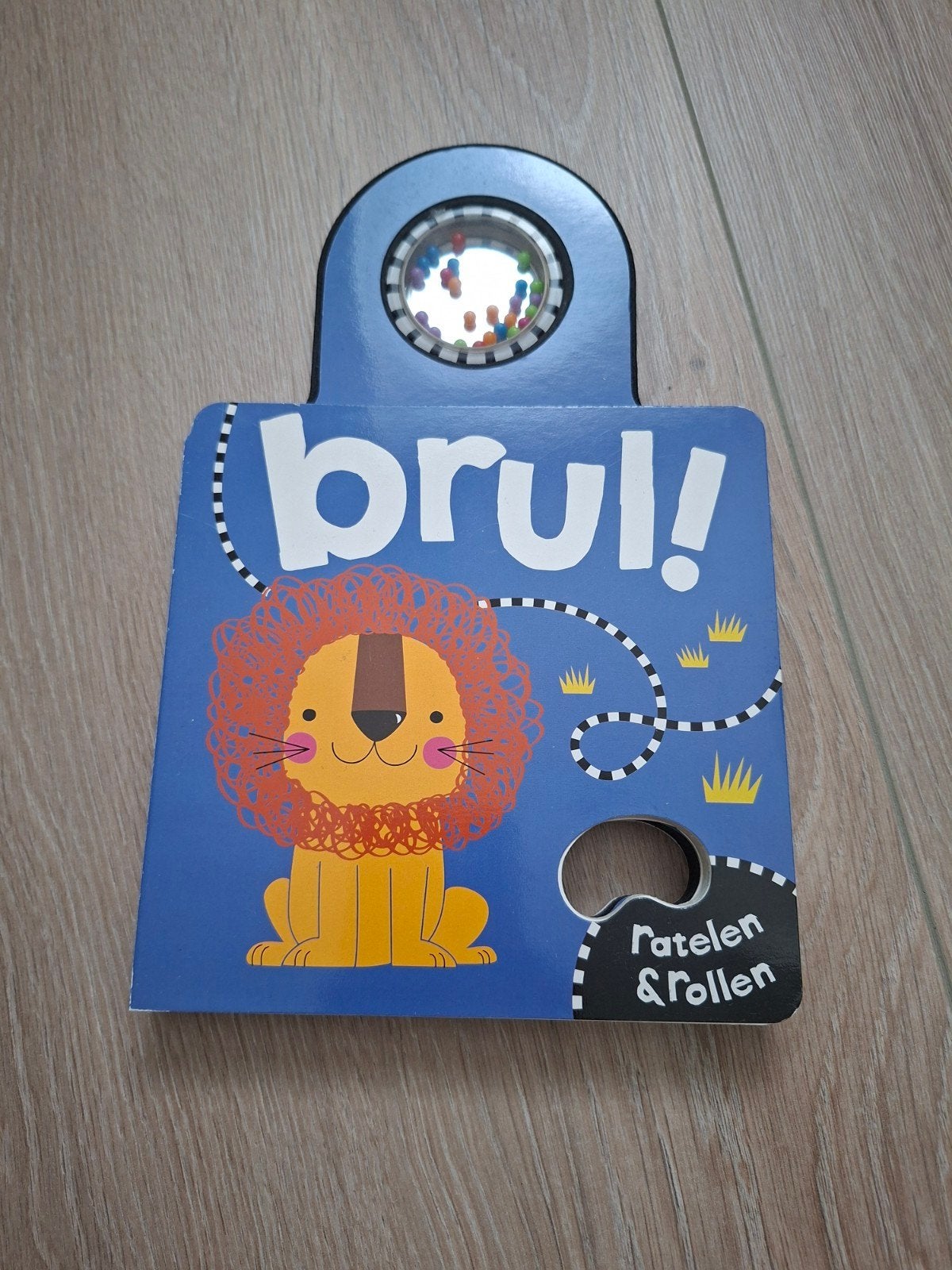 Brul! - kind ratelen en rollen boek, Boeken, Ophalen of Verzenden, Zo goed als nieuw, Uitklap-, Voel- of Ontdekboek, 1 tot 2 jaar