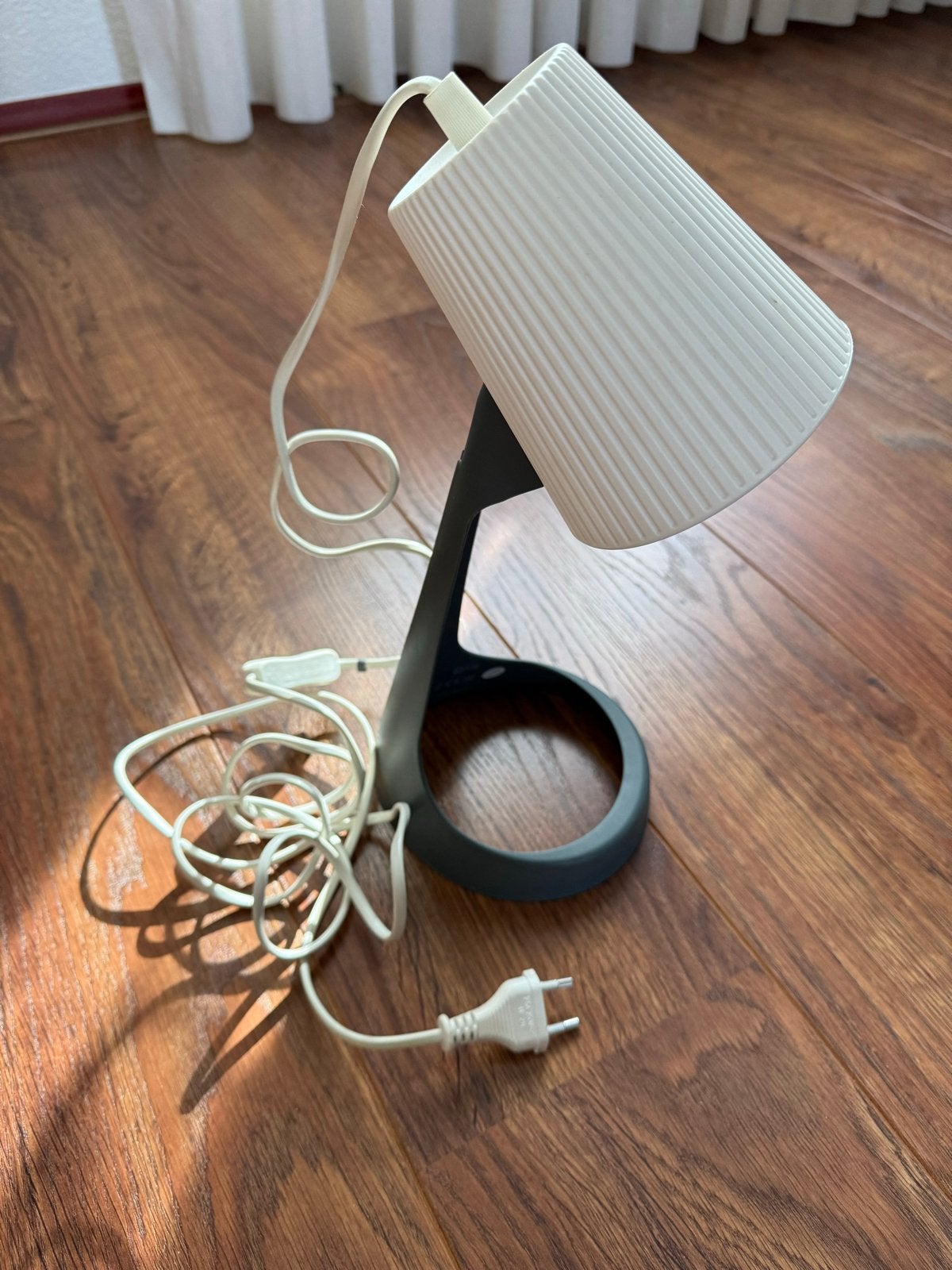IKEA Svallet Bureaulamp - Modern en Compact, Gebruikt, Ophalen of Verzenden, Grijs, IKEA
