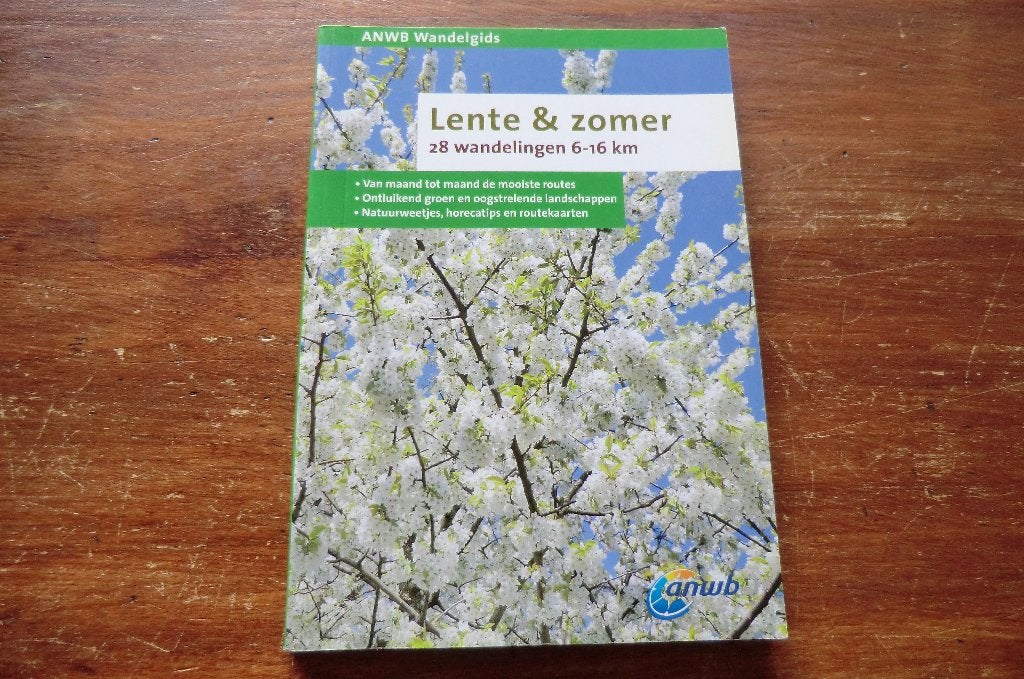 wandelgids - Lente & zomer - anwb (2012) / in Nederland, Fiets- of Wandelgids, Ophalen of Verzenden, Zo goed als nieuw, ANWB