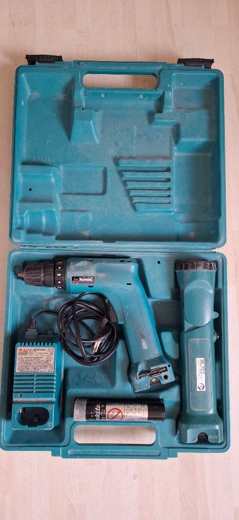 Makita nostalgische schroef machine, Ophalen of Verzenden, Gebruikt, Minder dan 400 watt, Boor- en Schroefmachine