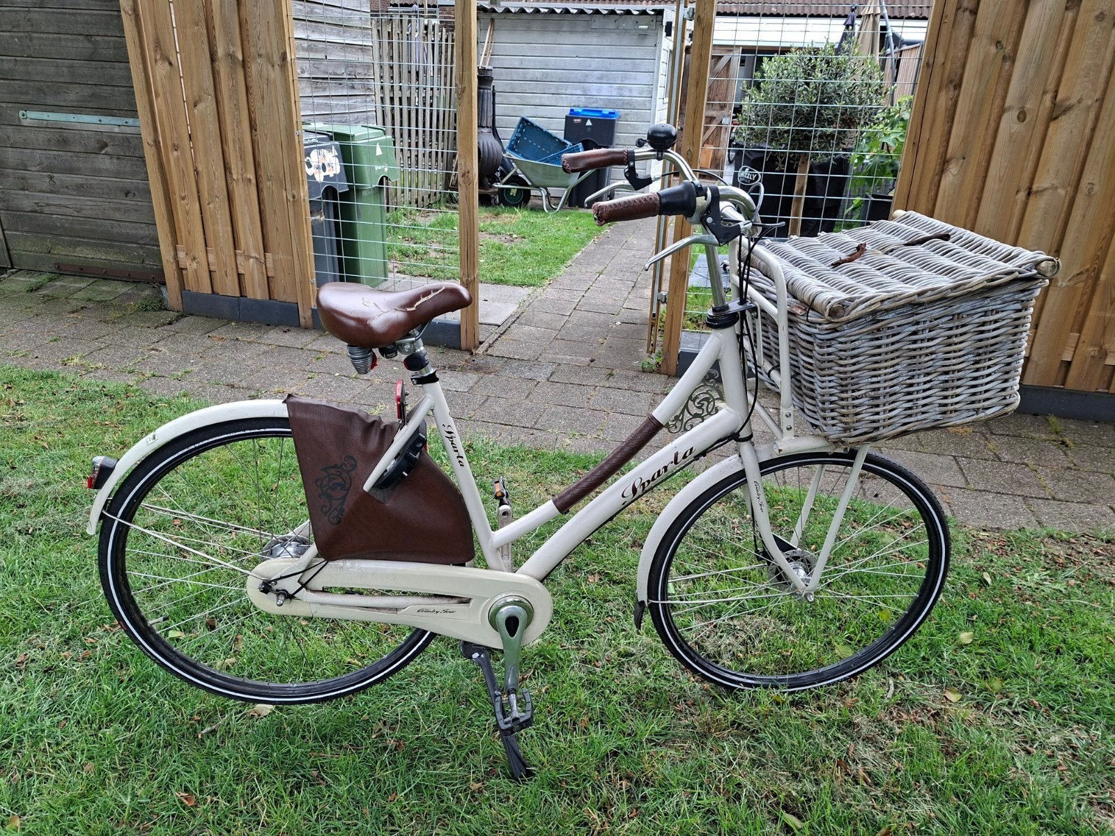 Sparta Damesfiets met mand, Fietsen en Brommers, Fietsen | Dames | Damesfietsen, Gebruikt, Sparta, Versnellingen, 50 tot 53 cm