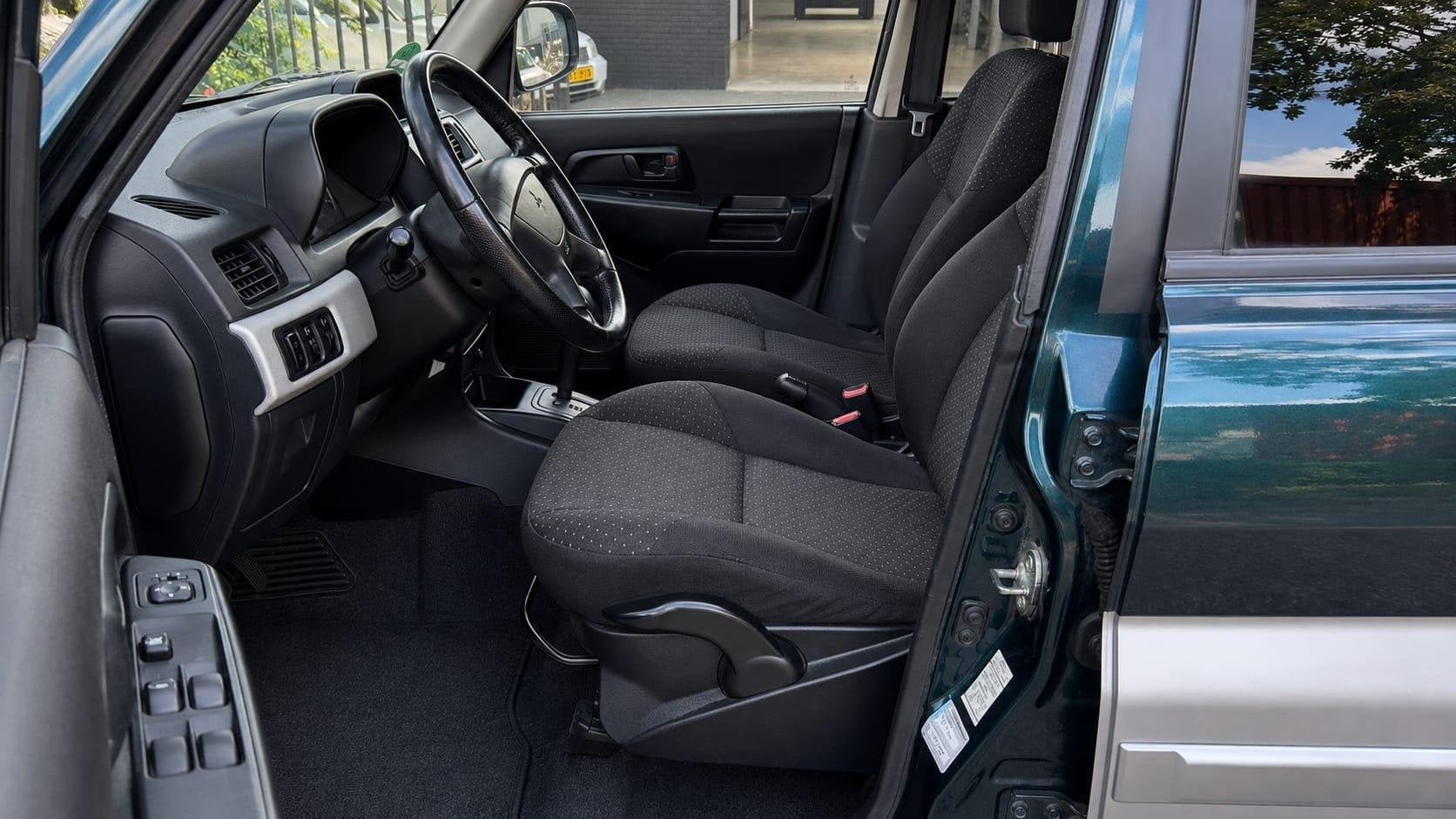 Mitsubishi Pajero Pinin 2.0 4x4/1e Eig/Airco/129 PK/Trekhaak, Auto's, Dealer onderhouden, Stof, Gebruikt, 4 cilinders