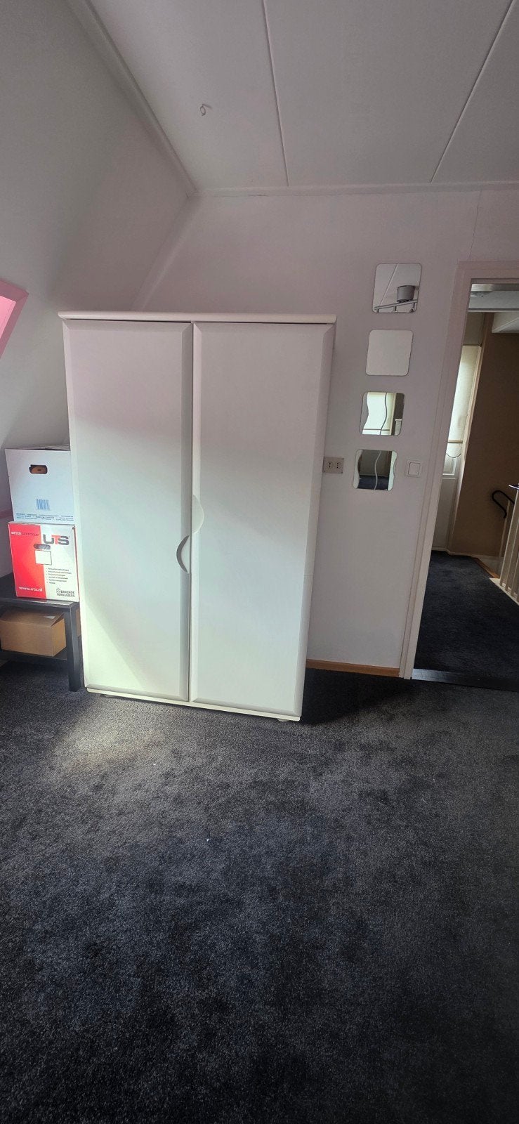 witte mdf kledingkast