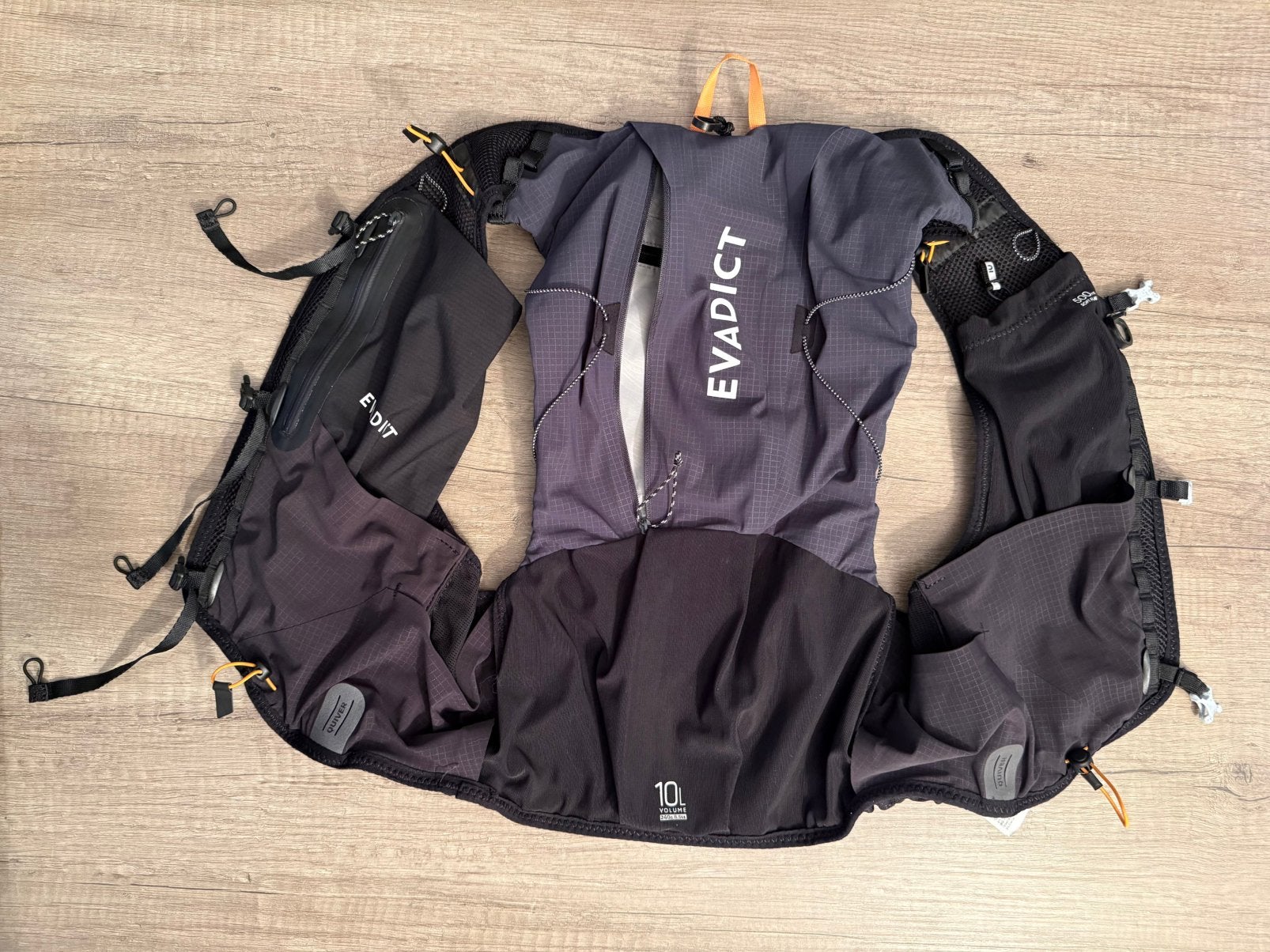 Evadict hardloopvest 10L incl. waterzak (maat M/L), Sport en Fitness, Loopsport en Atletiek, Ophalen of Verzenden, Zo goed als nieuw