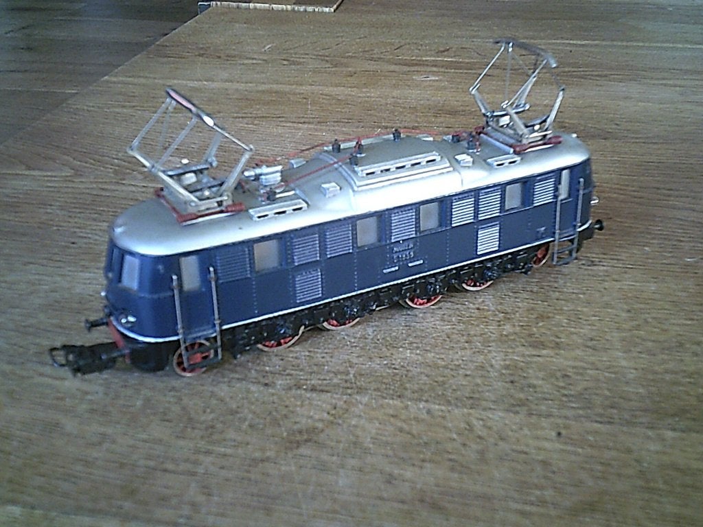 Marklin HO blauwe E-locomotief E1835 nr. 3023, Hobby en Vrije tijd, Wisselstroom, Gebruikt, Locomotief, Ophalen of Verzenden