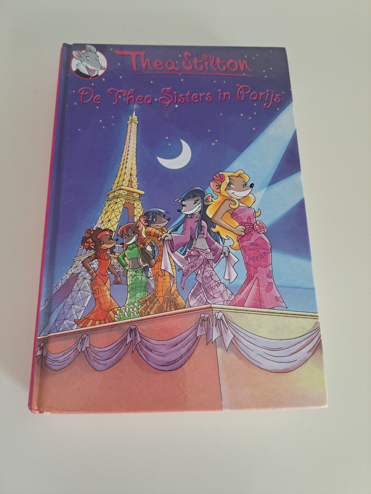 Thea Stilton: De Thea Sisters in Parijs - Boek 4, Boeken, Ophalen of Verzenden, Gelezen, Thea Stilton, Fictie