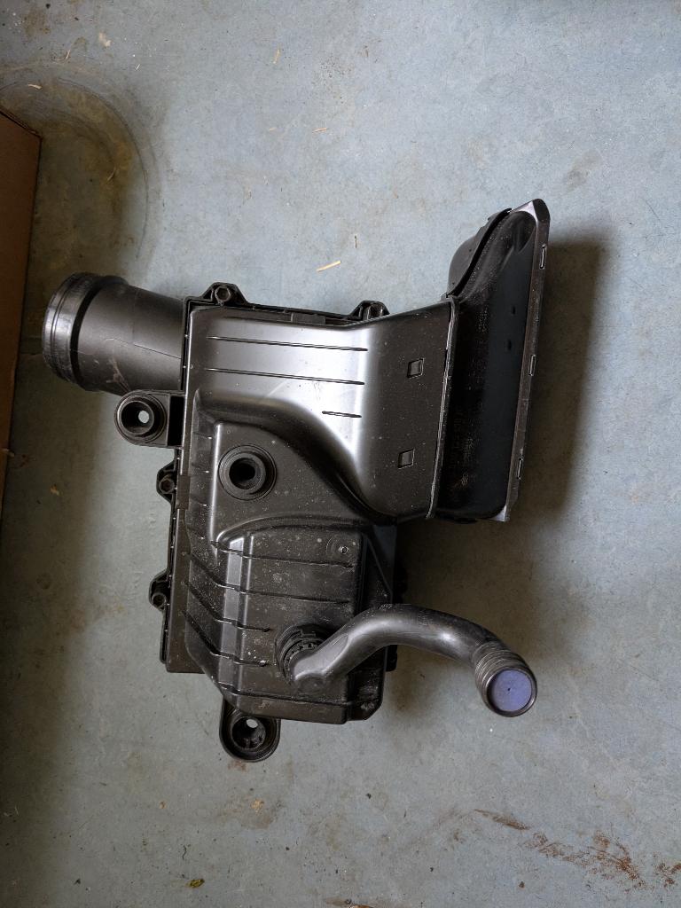 Originele luchtinlaat turbo Audi A3 Limousine 8Y 35 TFSI, Auto-onderdelen, Ophalen, Gebruikt, Audi