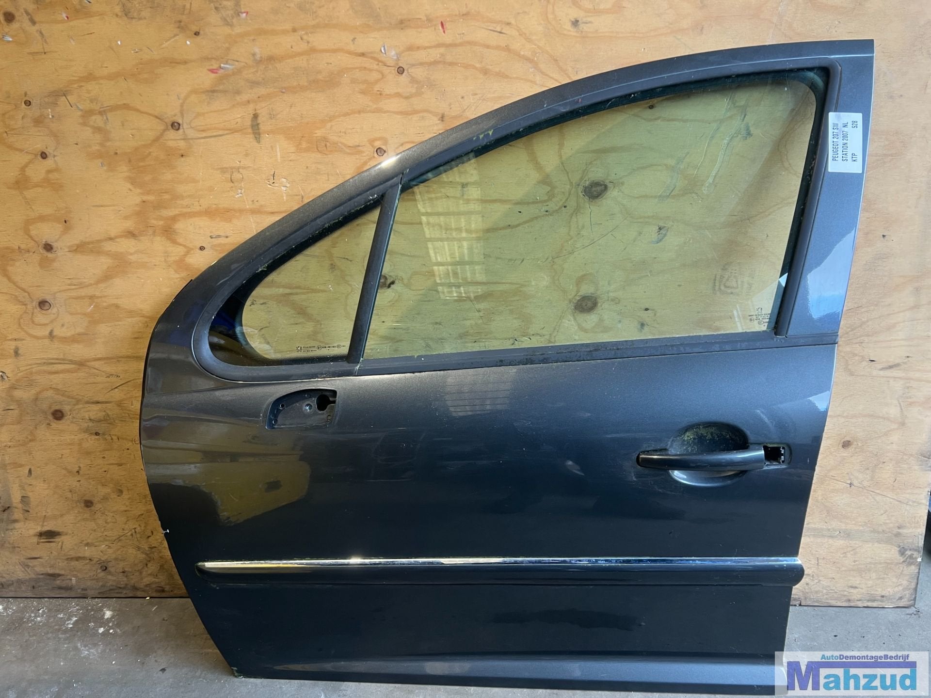 PEUGEOT 207 SW GrijS KTP links voor deur portier 2007-2013, Taurusavenue 1
2132 LS  Hoofddorp, NL, Gebruikt, Contact.group@renault.com
