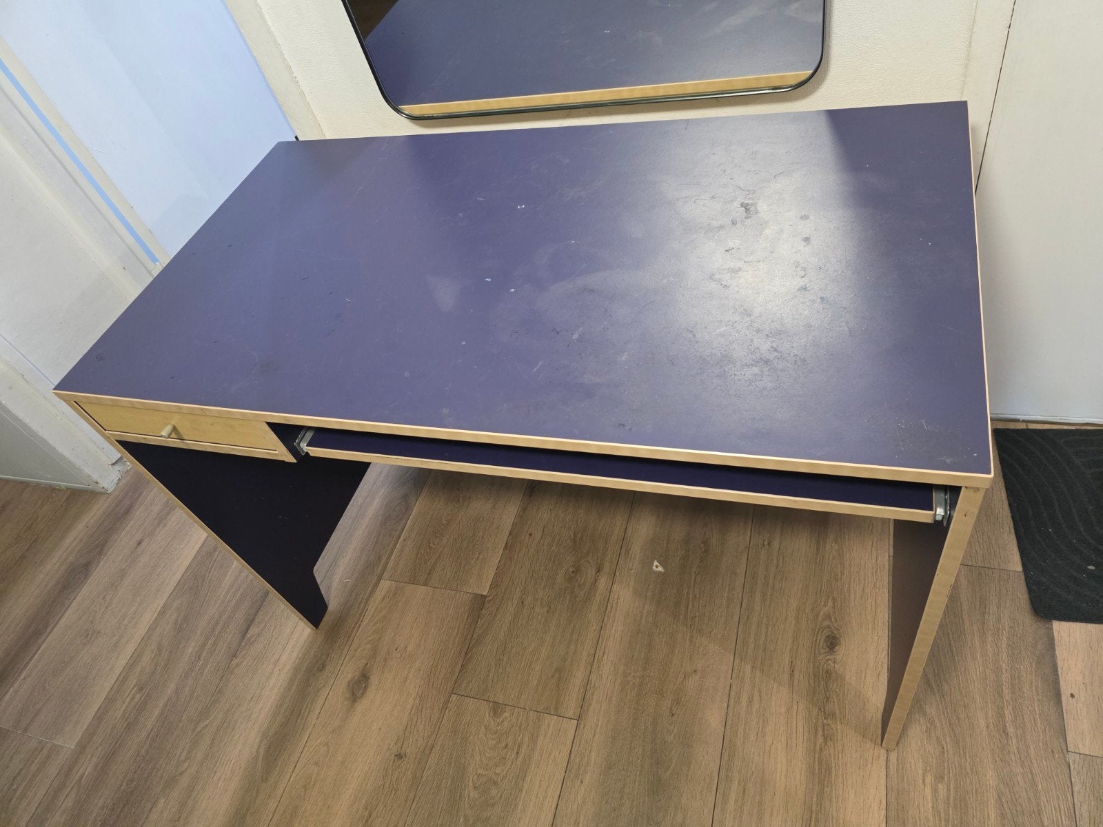 Compact studie bureau met lade en toetsenbordplank, Ophalen, Met lades, Gebruikt, 110 cm