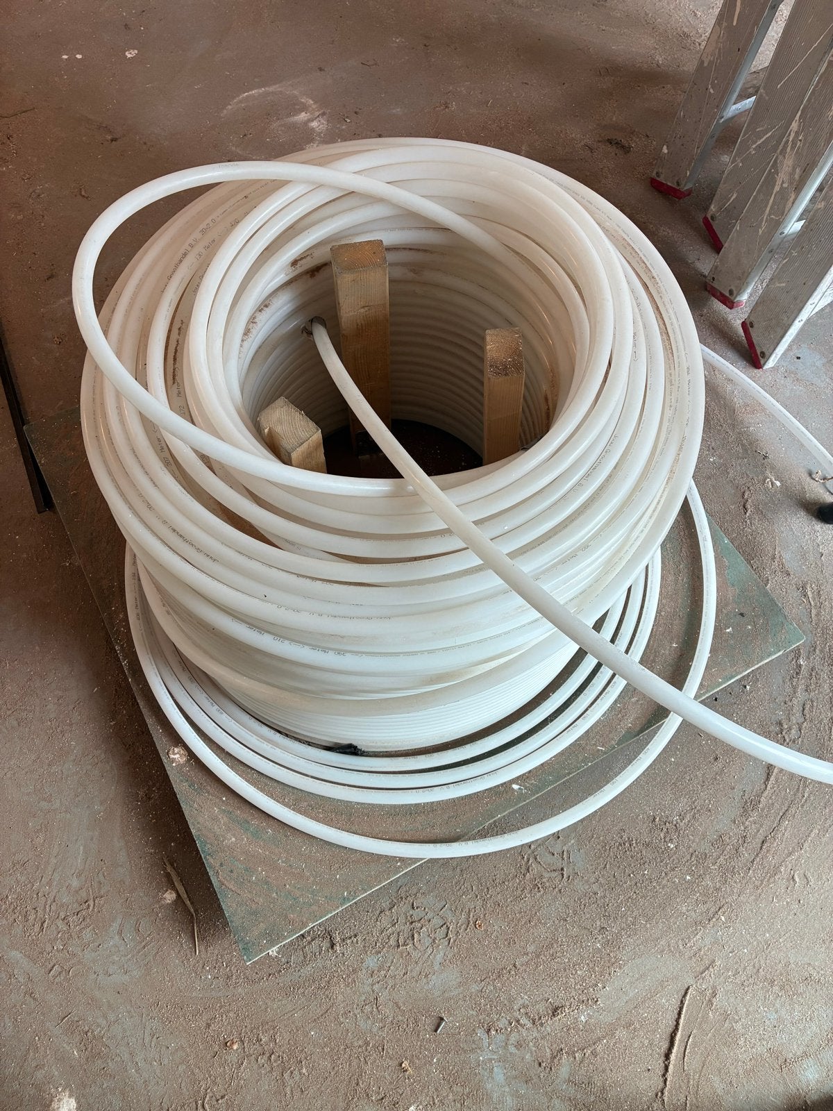 Vloerverwarmingslang: 191m 20mm en 2x90m 18mm, Doe-het-zelf en Verbouw, Plinten en Afwerking, Ophalen, Kunststof, Overige typen