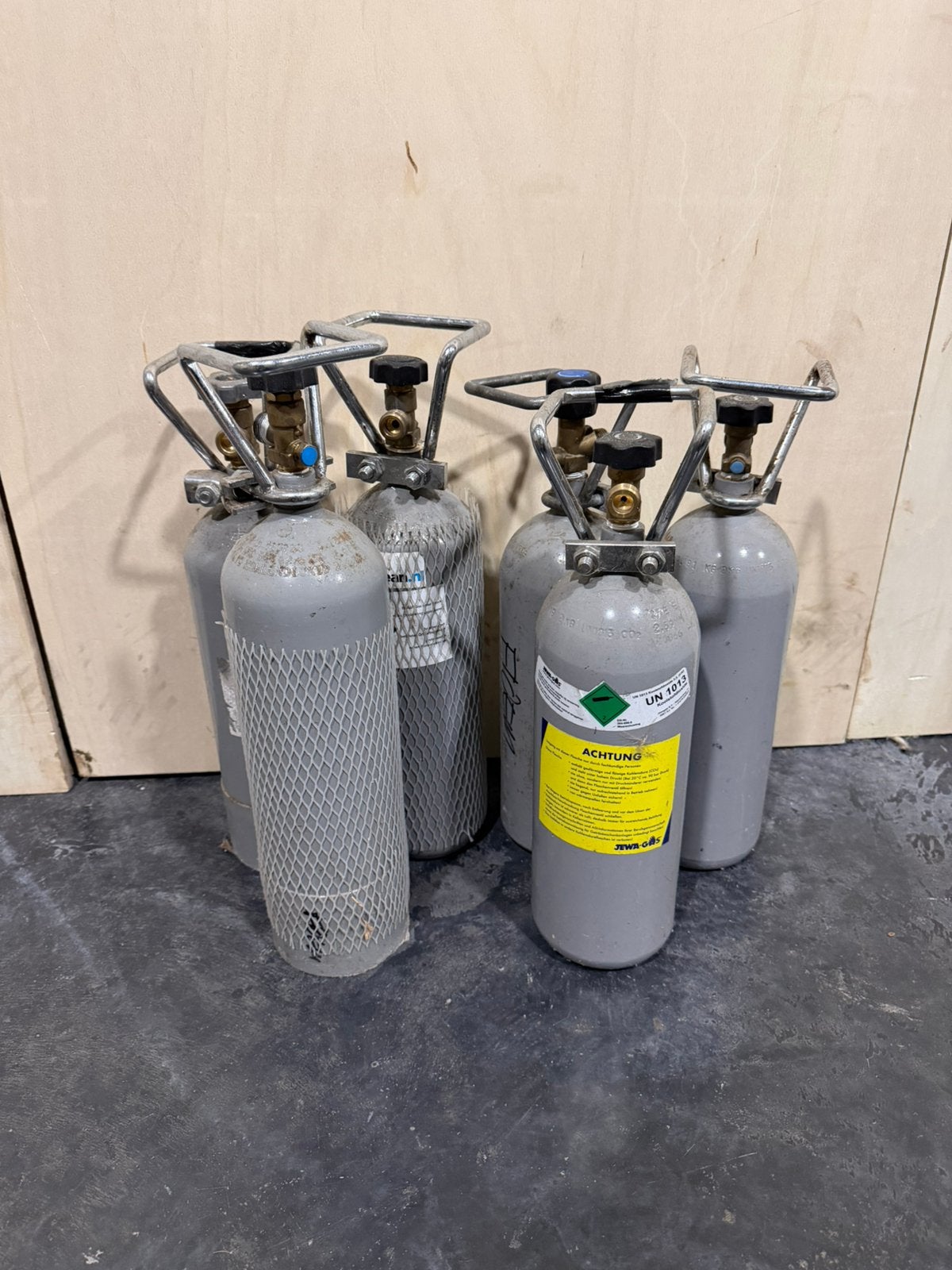 CO2 flessen 2kg en 6kg, Ophalen, Zo goed als nieuw