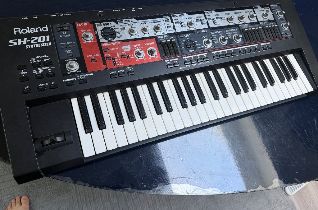 Verschillende synthesizers Met Garantie, Muziek en Instrumenten, Gebruikt, Overige aantallen, Met midi-aansluiting, Ophalen