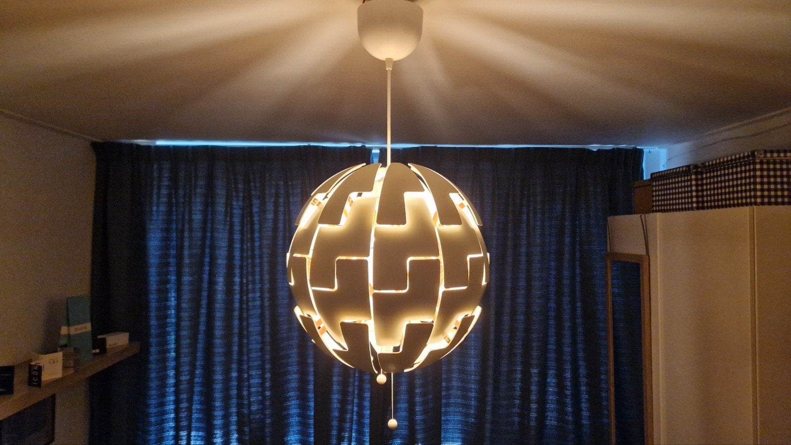 Ikea hanglamp wit-oranje, Ophalen