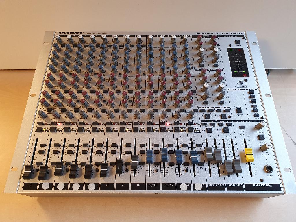 Behringer Eurorack MX2642A, Ophalen of Verzenden, Zo goed als nieuw