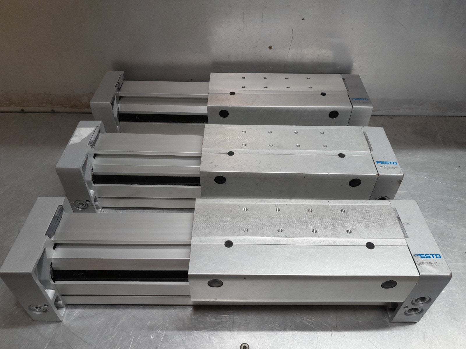 FESTO DGC Lineaire aandrijving dgc-63-200-g-ppv-, Ophalen of Verzenden
