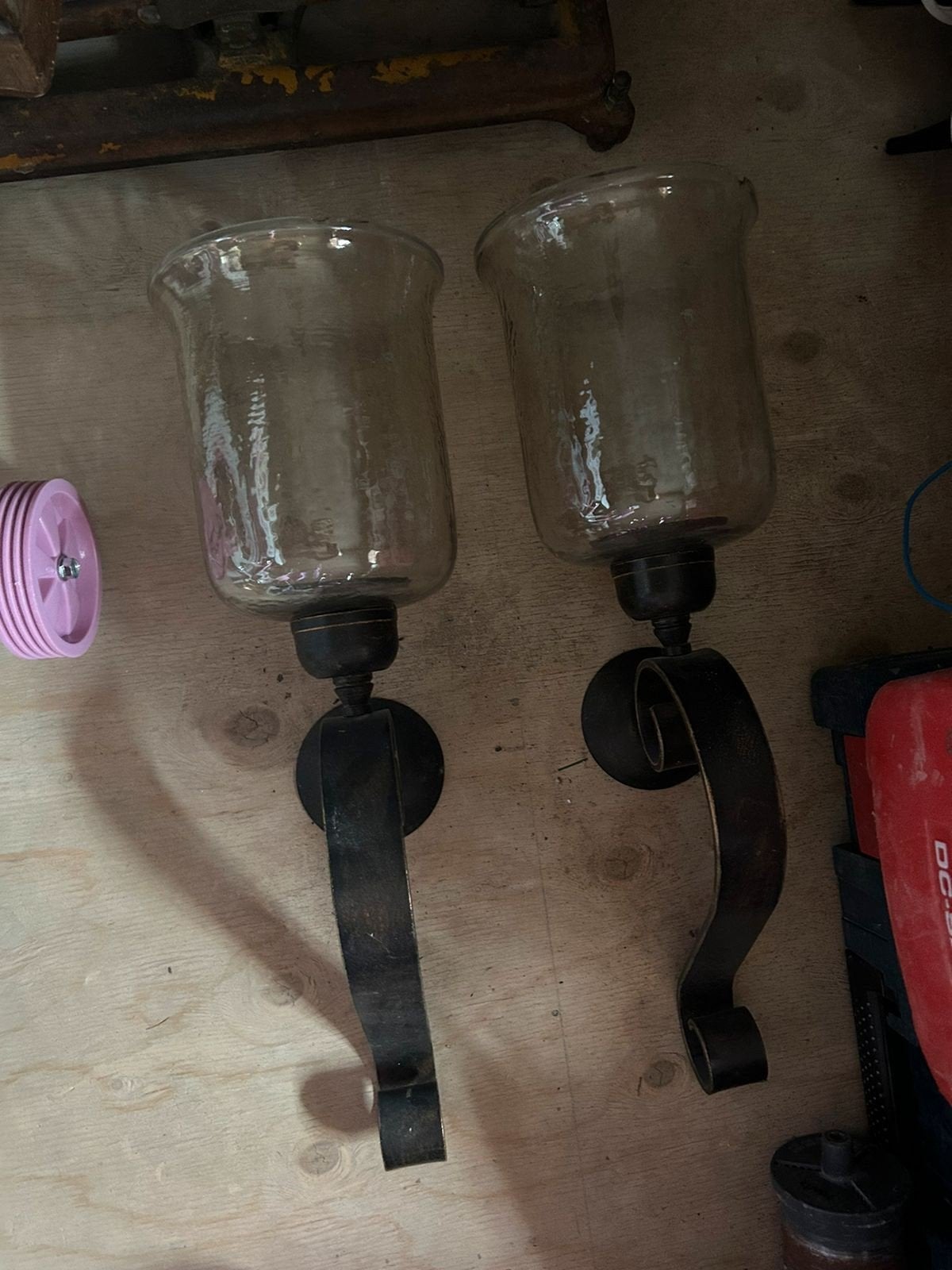 Set van 2 vintage wandlampen/ windlichten met glazen kappen, Gebruikt, Overige fittingen, Ophalen of Verzenden, Wandlamp