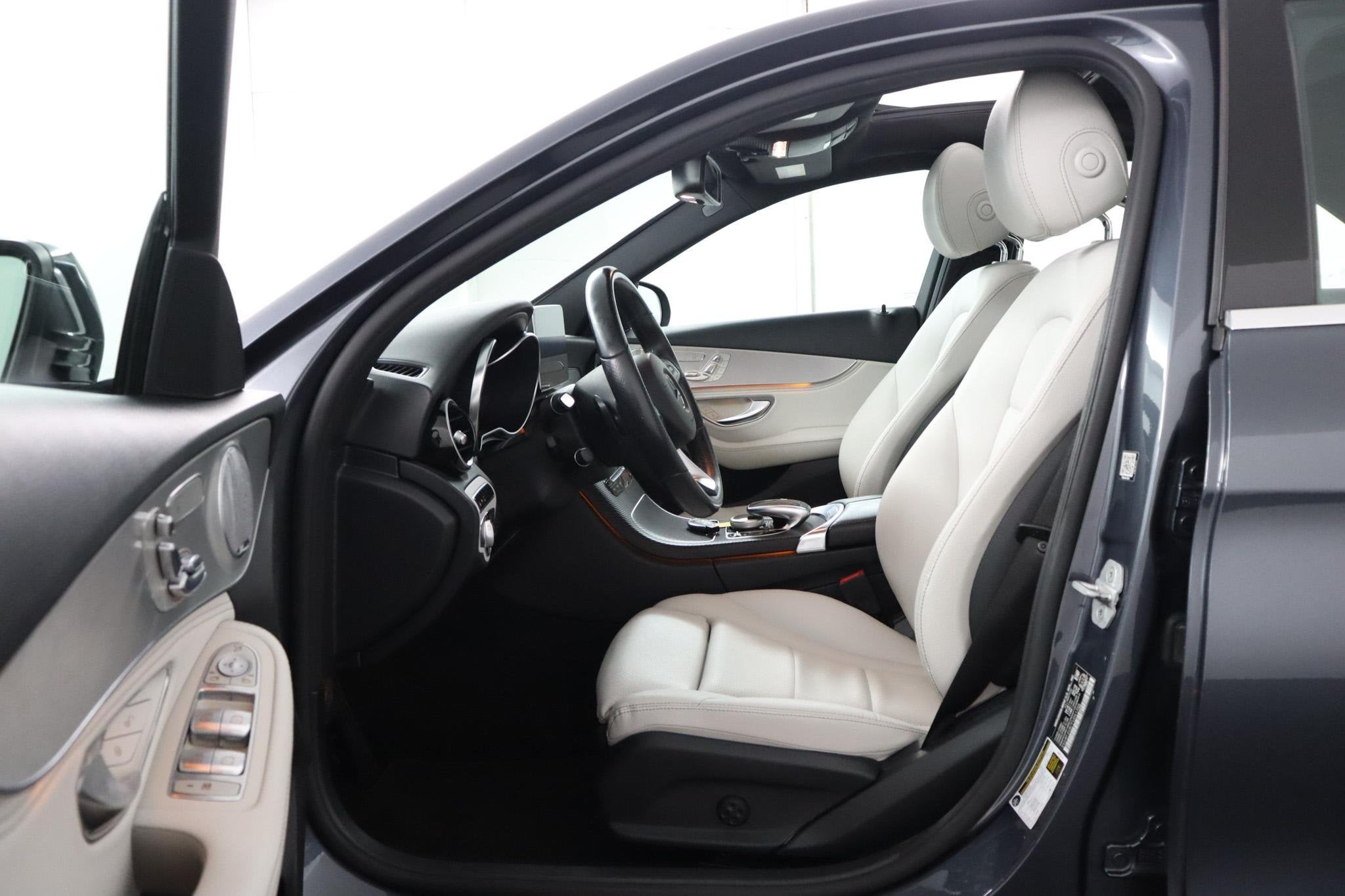 Mercedes-Benz C-klasse 400 4MATIC Prestige |Camera|Pano|Memo, Automaat, Euro 6, 2996 cc, Bedrijf