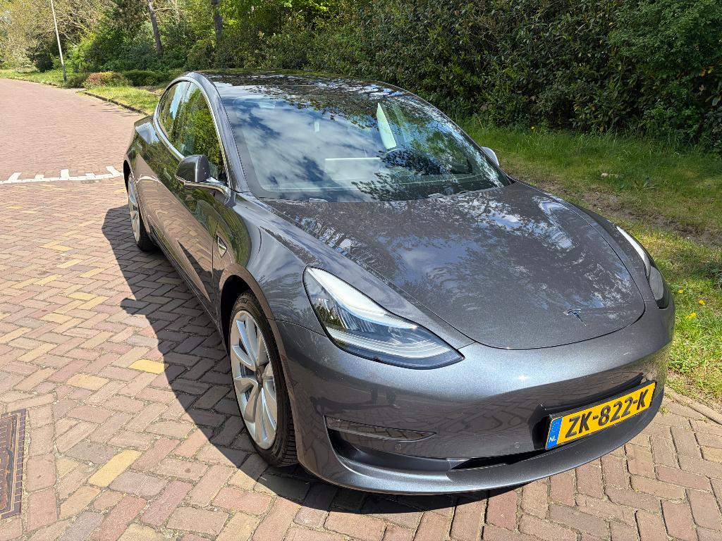 Tesla Model 3 Long Range AWD | 19” Sport | Autopilot, Auto's, Tesla, Automaat, 1831 kg, Zwart, Elektrisch