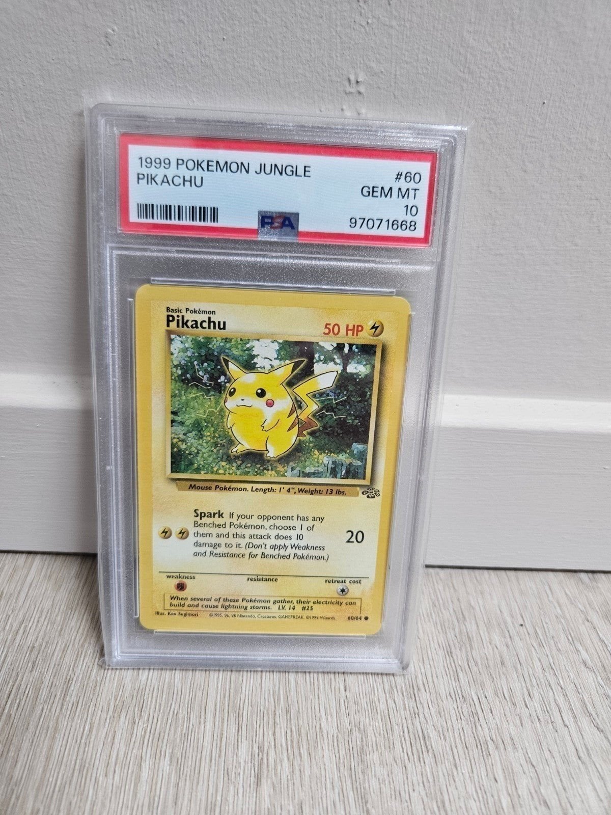 Pikachu - 1999 Pokémon Jungle Pikachu PSA 10 GEM MT #60, Ophalen of Verzenden, Nieuw, Losse kaart