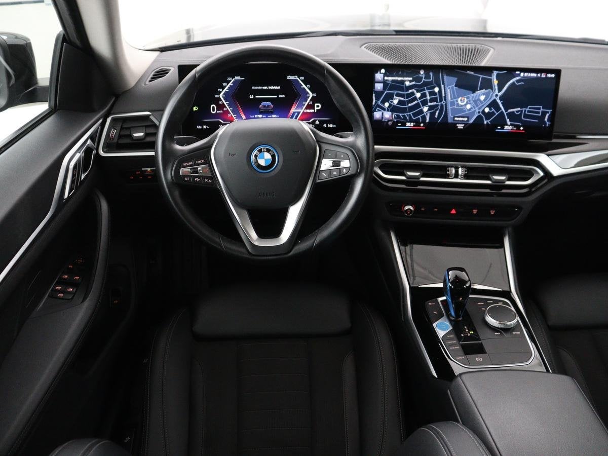 BMW i4 eDrive40 84 kWh | SOH 93,8% | Camera | Adaptive cruis, Auto's, Achterwielaandrijving, Leder en Stof, Origineel Nederlands