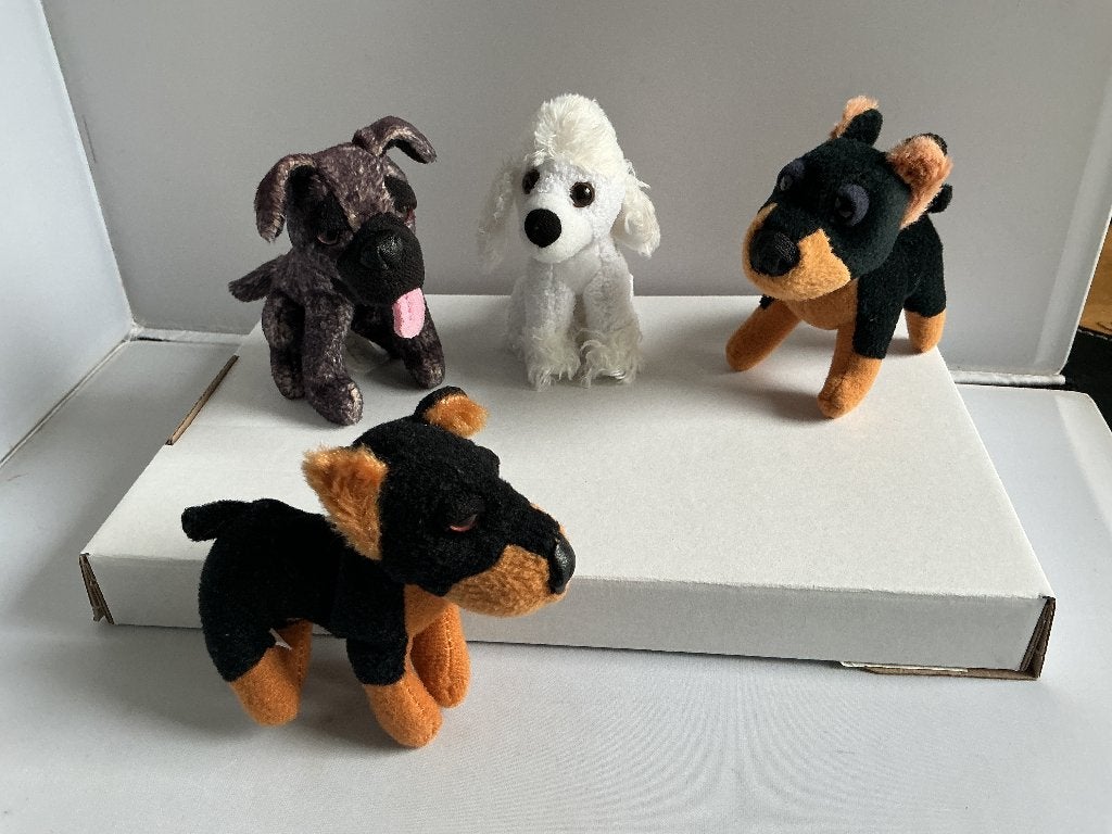 McDonalds # The dog - Hondenhotel 4x, Ophalen of Verzenden, Zo goed als nieuw