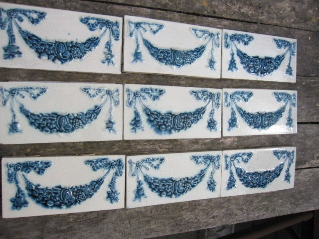 30 Art nouveau randtegels, blauwe guirlande opgelegd, Ophalen
