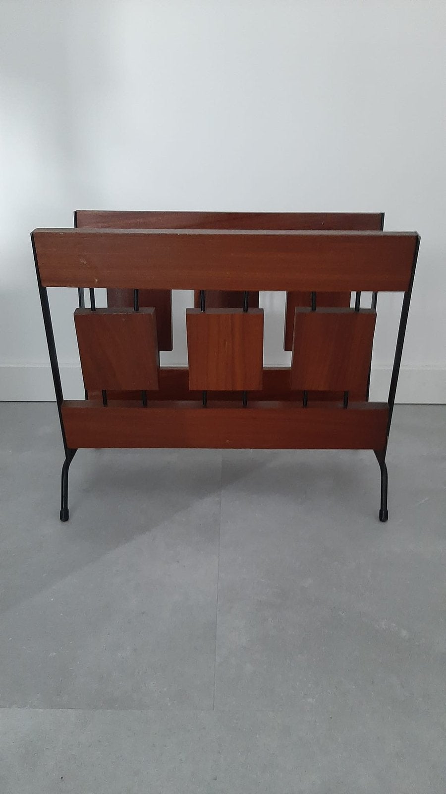 Vintage lectuurbak teak hout brovorm Haarlem 60'er jaren, Huis en Inrichting, Ophalen of Verzenden, Zo goed als nieuw