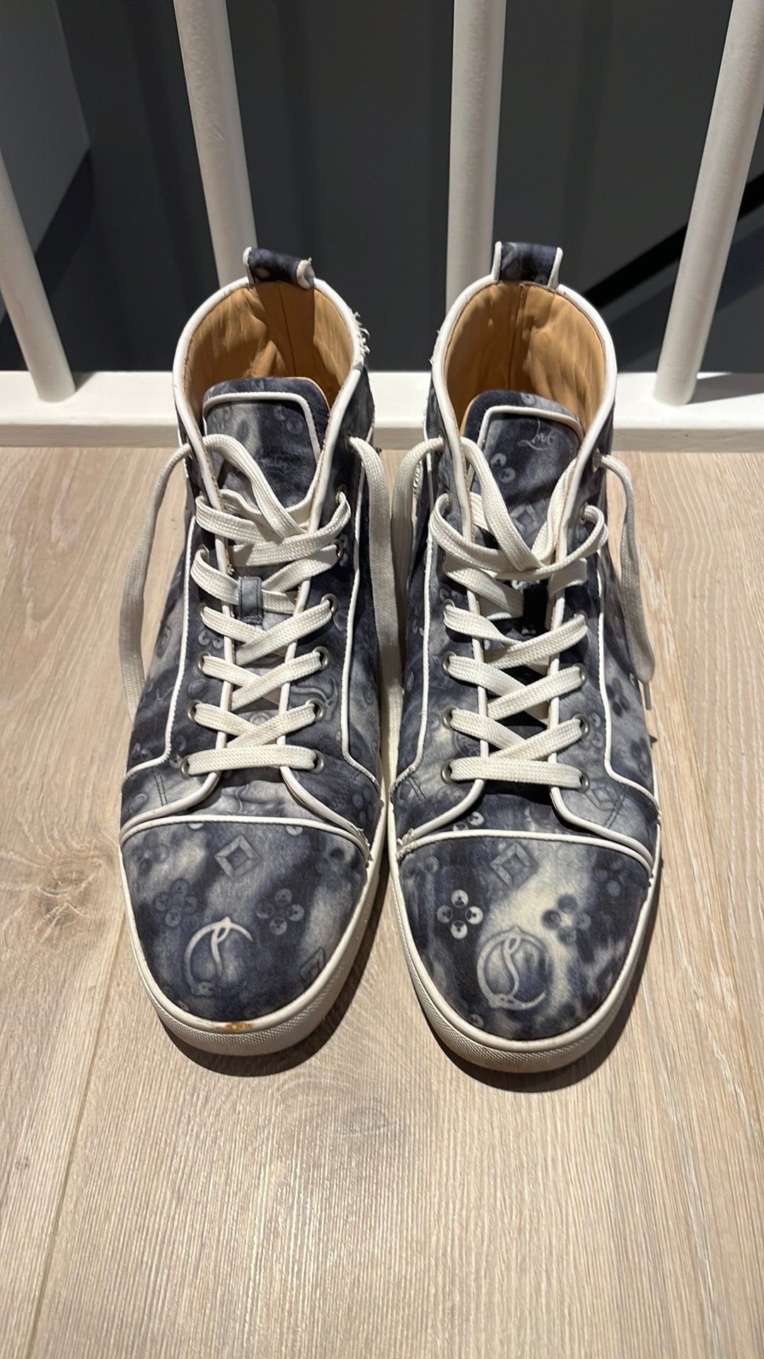 Orginele special edition louboutin mt 43 1/2, Blauw, Ophalen of Verzenden, Sneakers of Gympen, Gedragen
