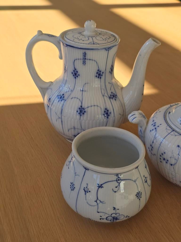 19de eeuws Theeservies bestaande uit 3 items €50 !!!, Ophalen of Verzenden